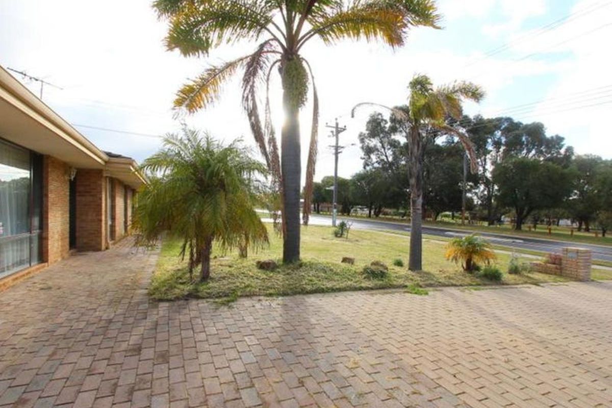 75 Lysander Drive, Heathridge