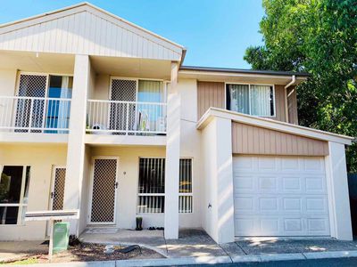 9 / 11 PYRANEES STREET, Calamvale