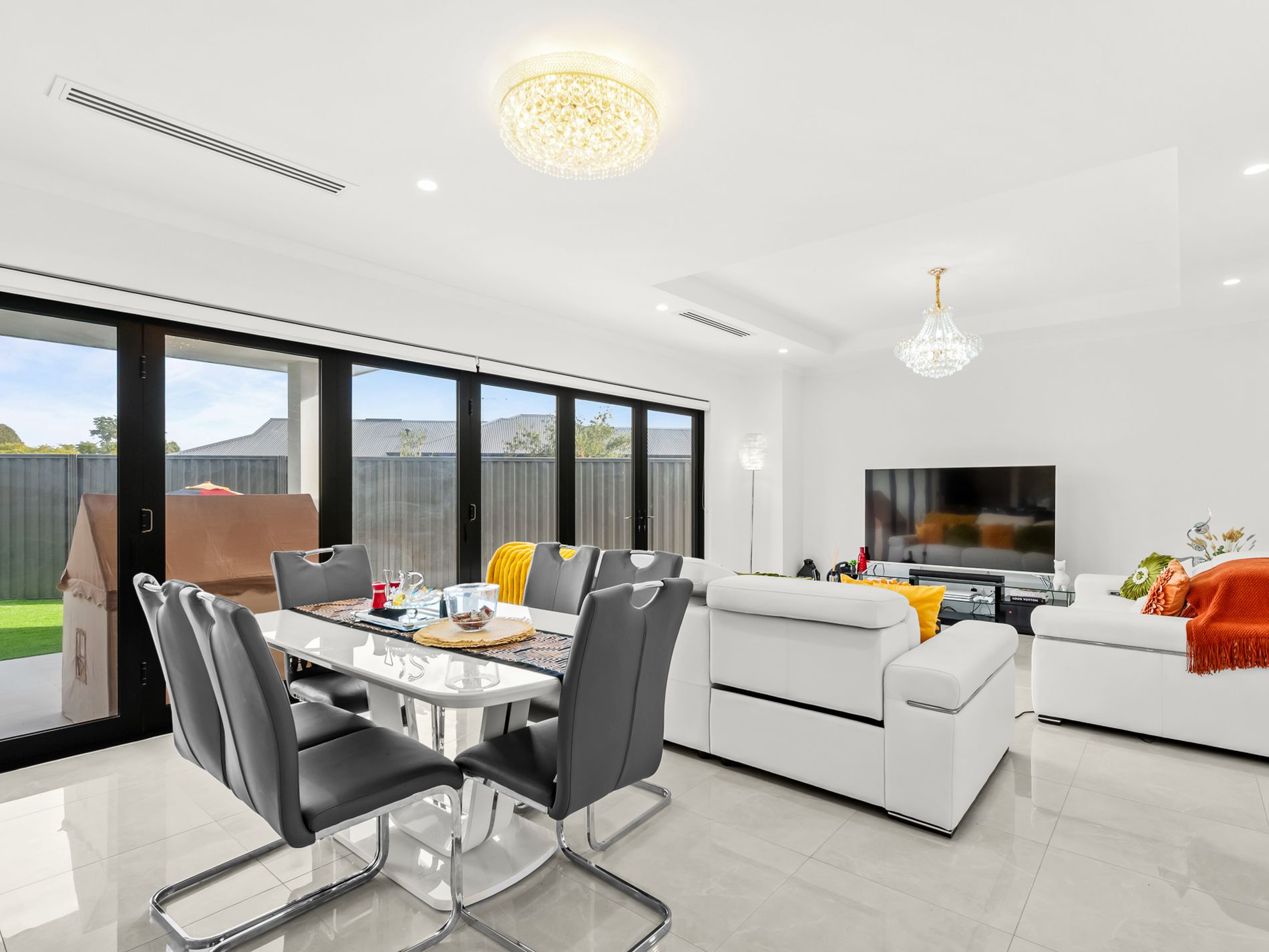 21 Barnevelder Bend, Southern River