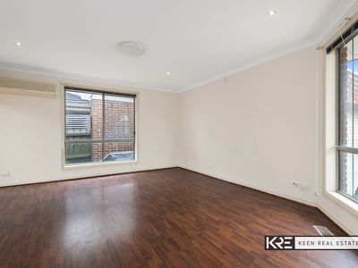 2 / 81 Harlington Street, Clayton