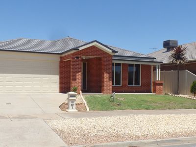 28 Nightingale Way, Shepparton