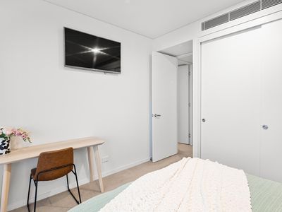 607 / 2 Moreau Parade, East Perth