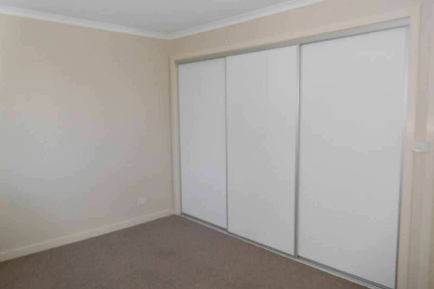2 / 26 Philip Street, Horsham