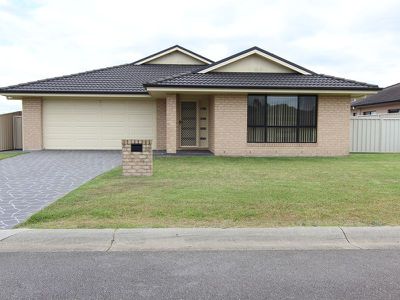 37 Wamara Crescent, Forster