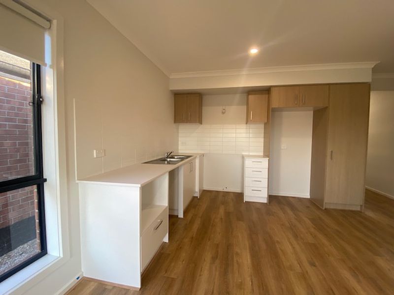 81 Madeira Dr, Truganina