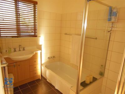 25 Whitfield Avenue, Springwood