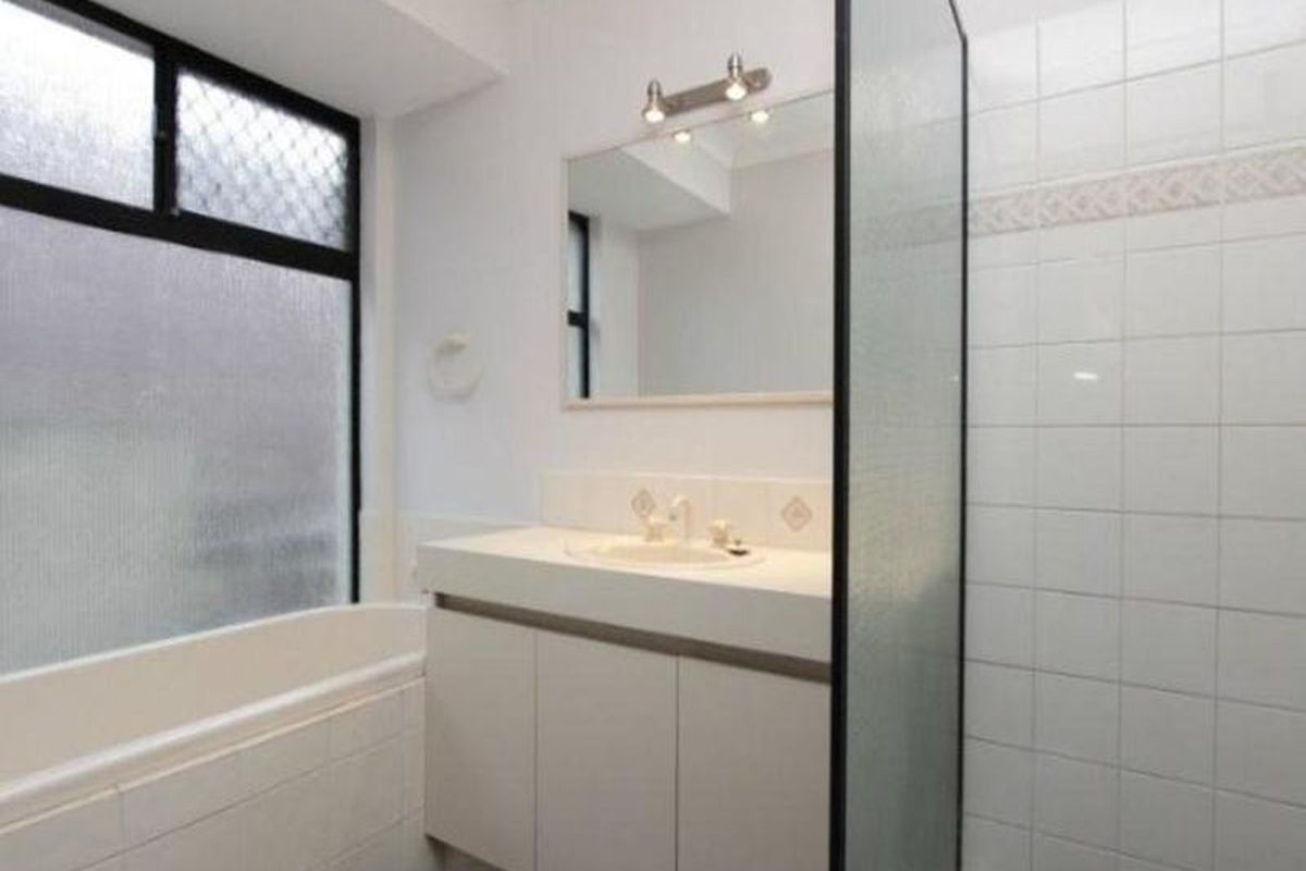 12 Headley Place, Bayswater