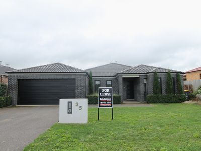 25 Huntingfield Drive, Warrnambool