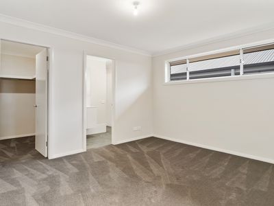 30 Violet Circuit, Dubbo