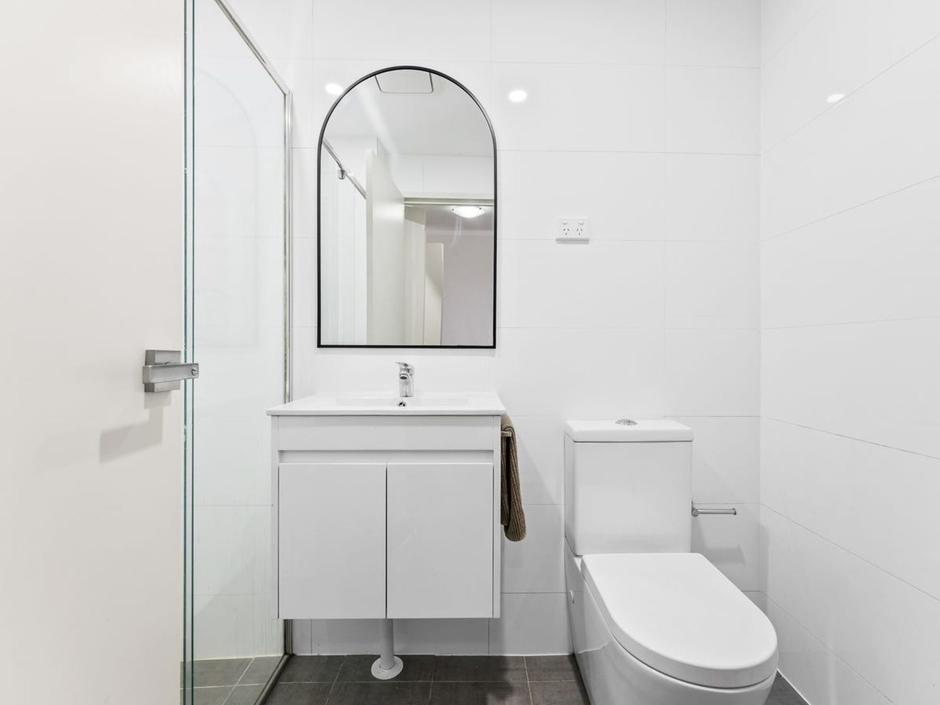 107 / 5A Hampden Road, Lakemba