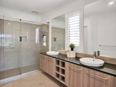 10 Allspice Street, Manor Lakes