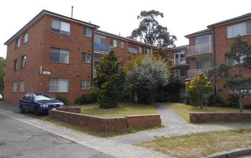 10 / 2 Gray Cres, Eastlakes