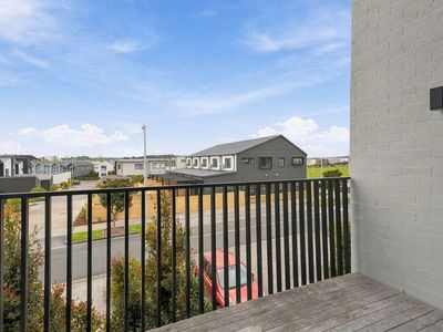 12/1 Genevieve Lane, Hobsonville