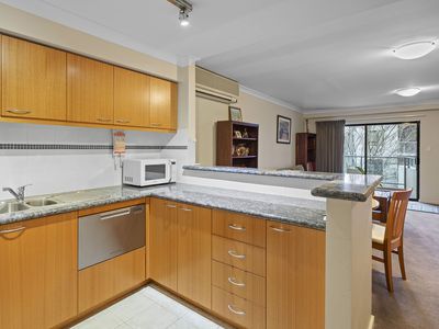 44 / 122 Mounts Bay Road, Perth