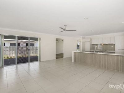 53 Marblewood Circuit, Mount Low