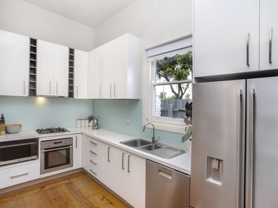 287 Douglas Parade, Newport