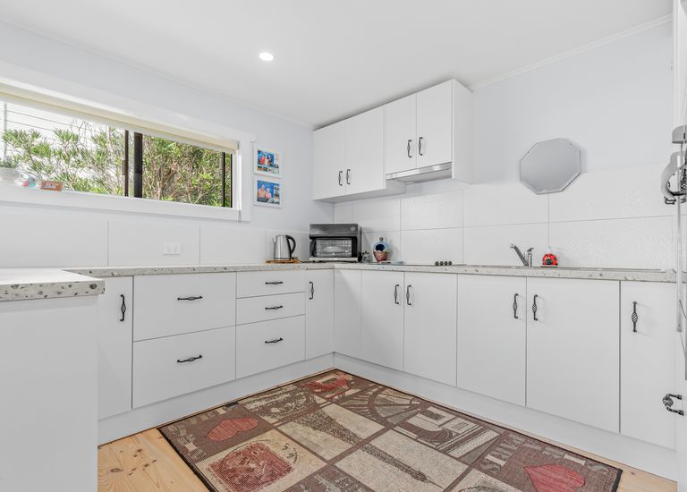 17 Beach Road, Portland