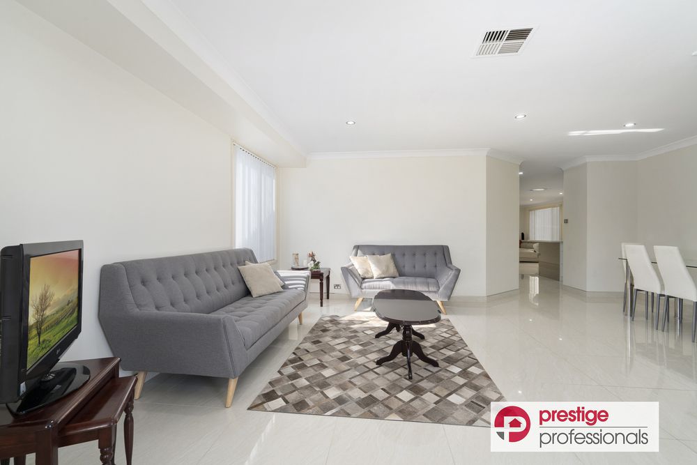 6 Derwent Court, Wattle Grove