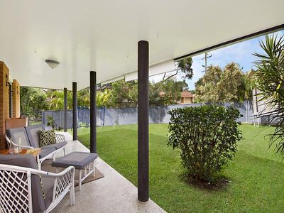 10 Woodlands Drive, Rochedale South