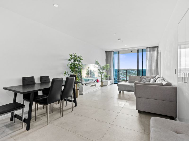 51005 / 5 Harbour Side Court, Biggera Waters