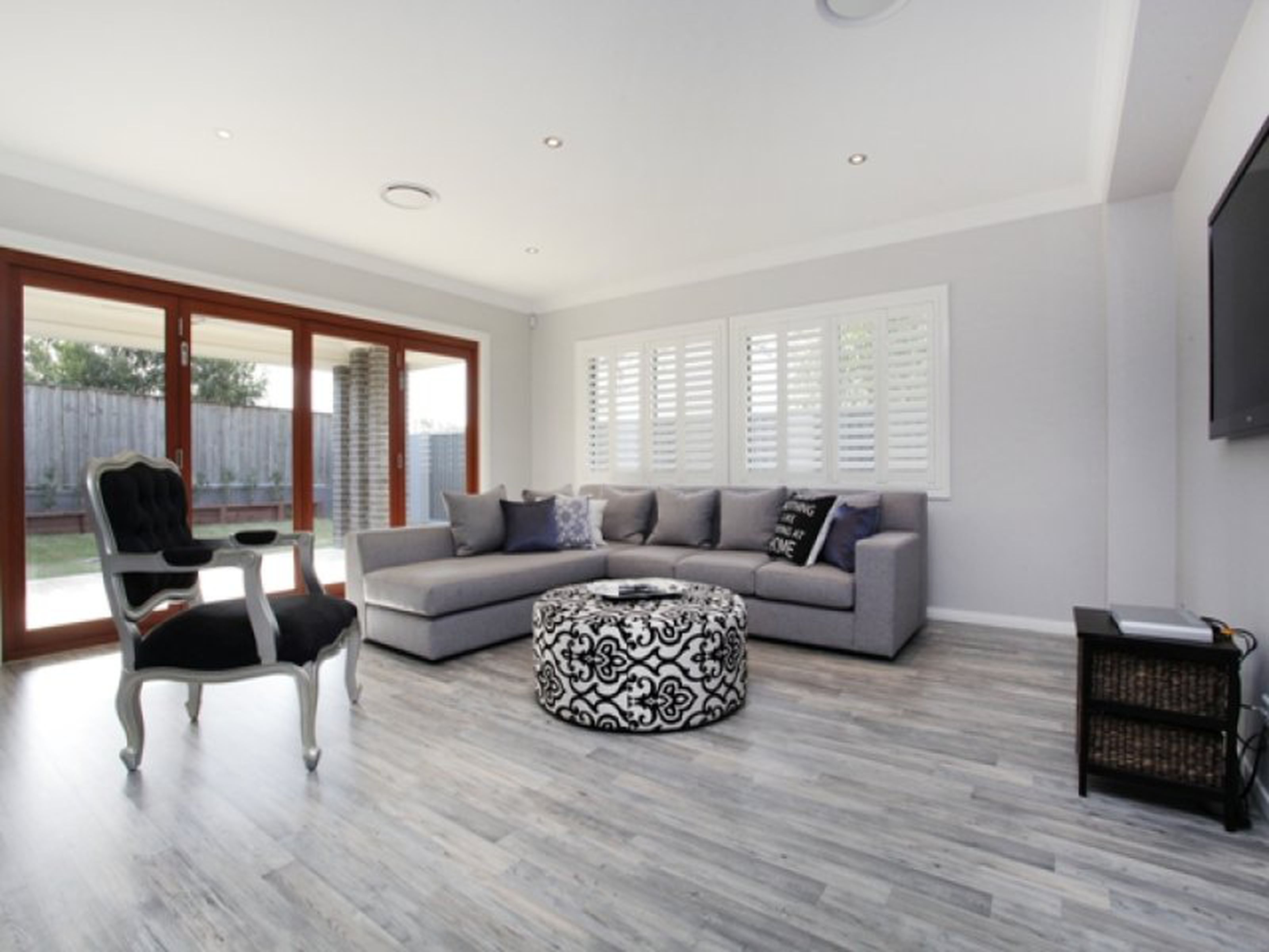 1 Heaton Avenue, CLAREMONT MEADOWS