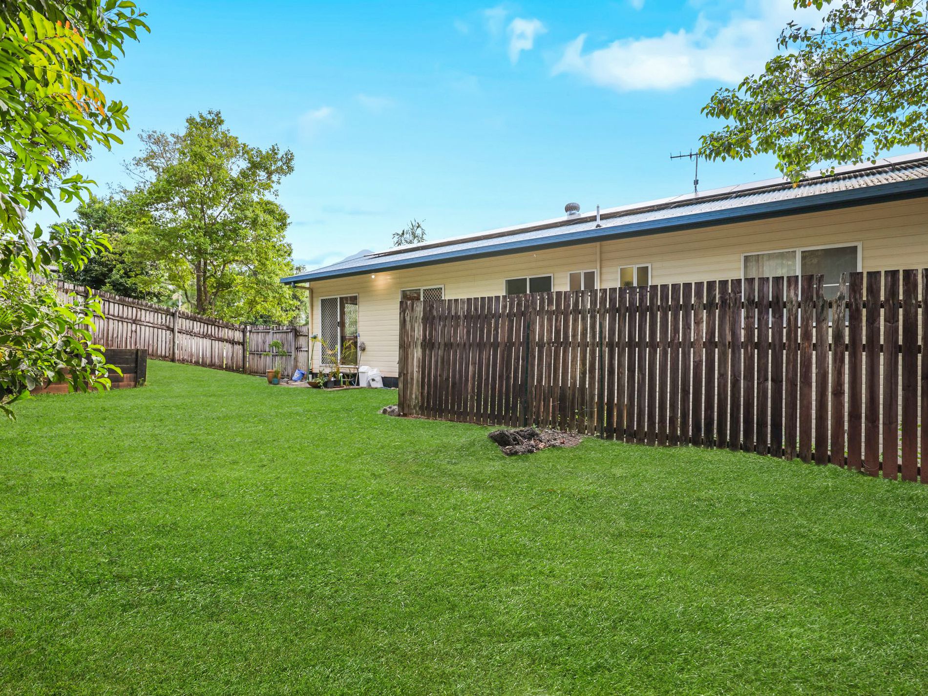 6 Powell Place, Bentley Park