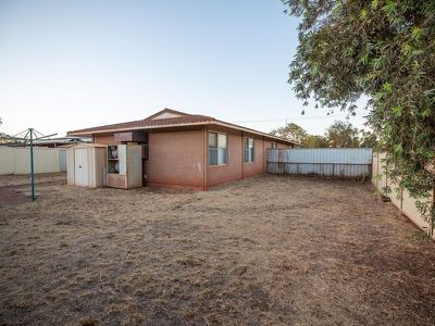 16 Nanba Street, Newman