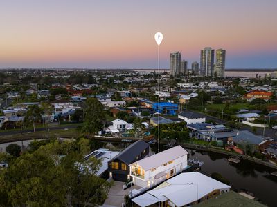 1 / 13 Perry Place, Biggera Waters