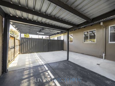 32 Oak Avenue, Doveton