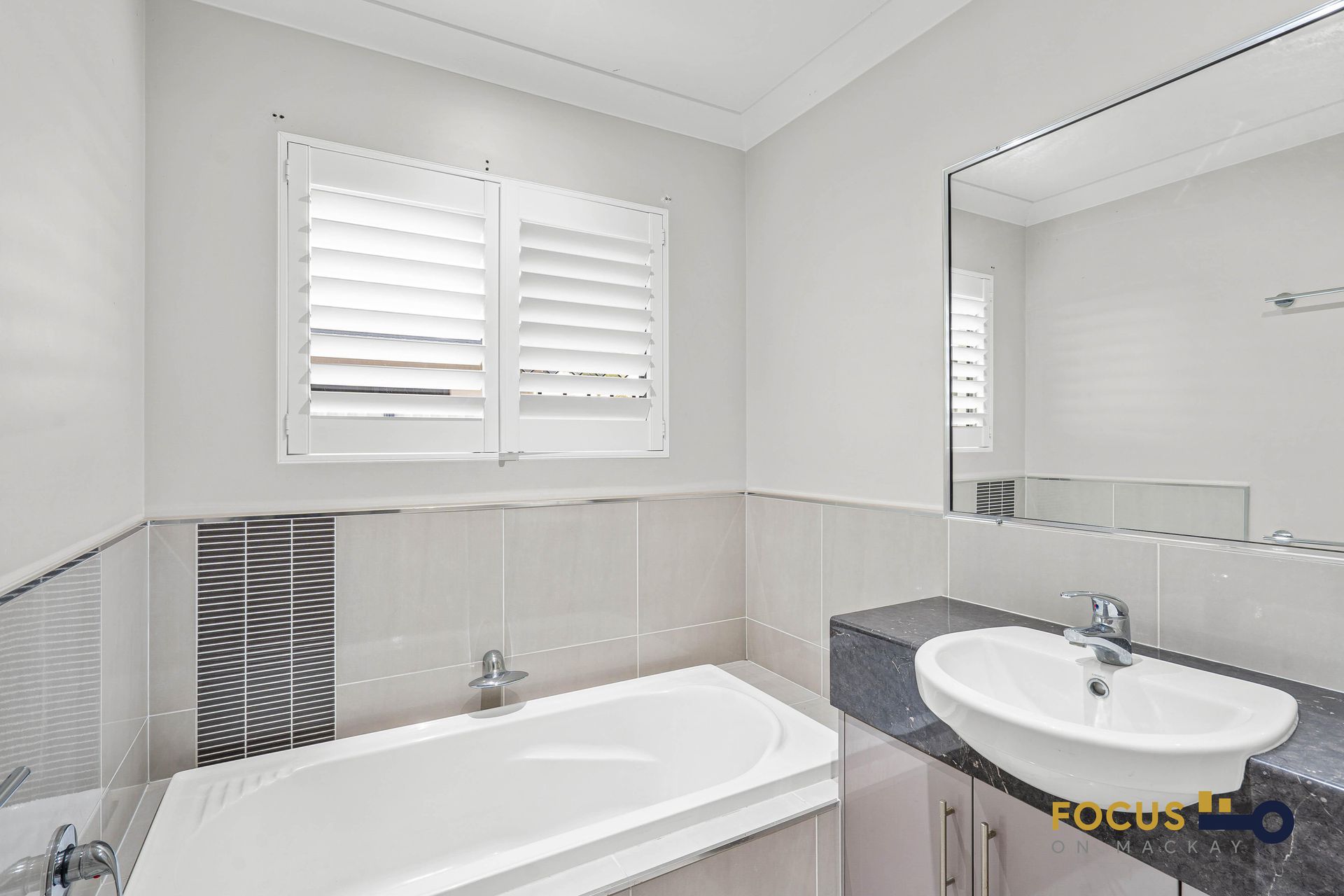 6 Chantilly Court, Glenella