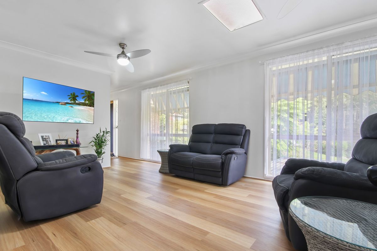 42 Mummaga Lake Drive, Dalmeny