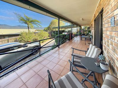 4 CENTENARY DRIVE, Atherton