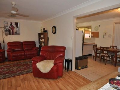 8 Galloway Drive, Dubbo