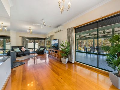 111 Doolan Crescent, Heathcote