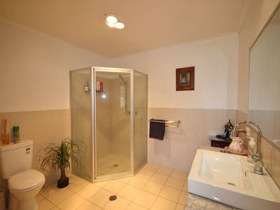 33B The Fairway, Tura Beach