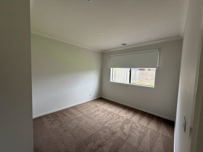 4 Gulf Road, Point Cook