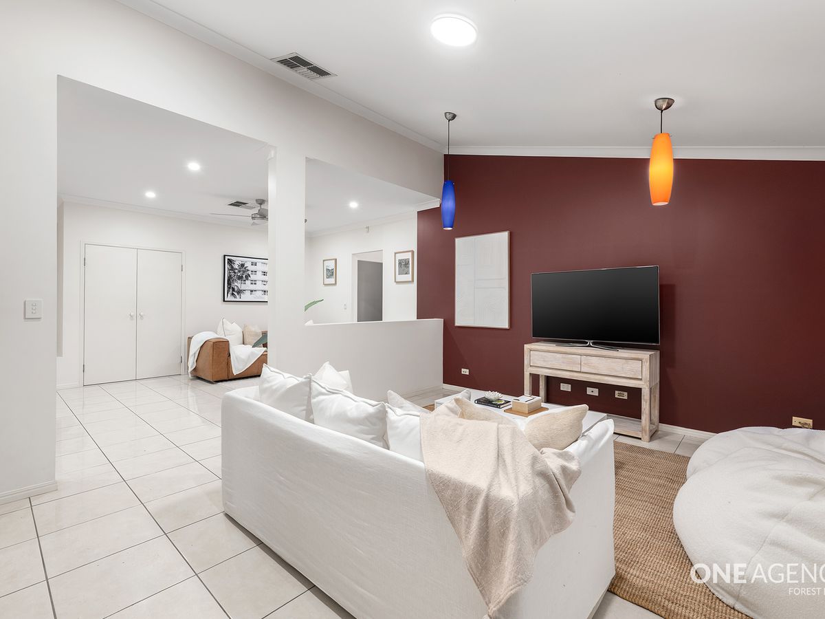 192 Lakeside Avenue, Springfield Lakes