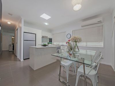 2222 Wynnum Road, Wynnum