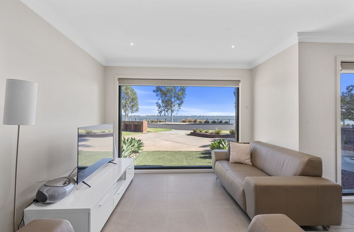 Unit 2 / 35 Bank Street, Yarrawonga