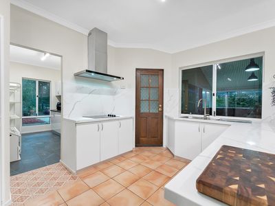 71 Serpentine Way, Stake Hill