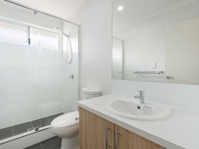 19 Farncomb Street, Byford