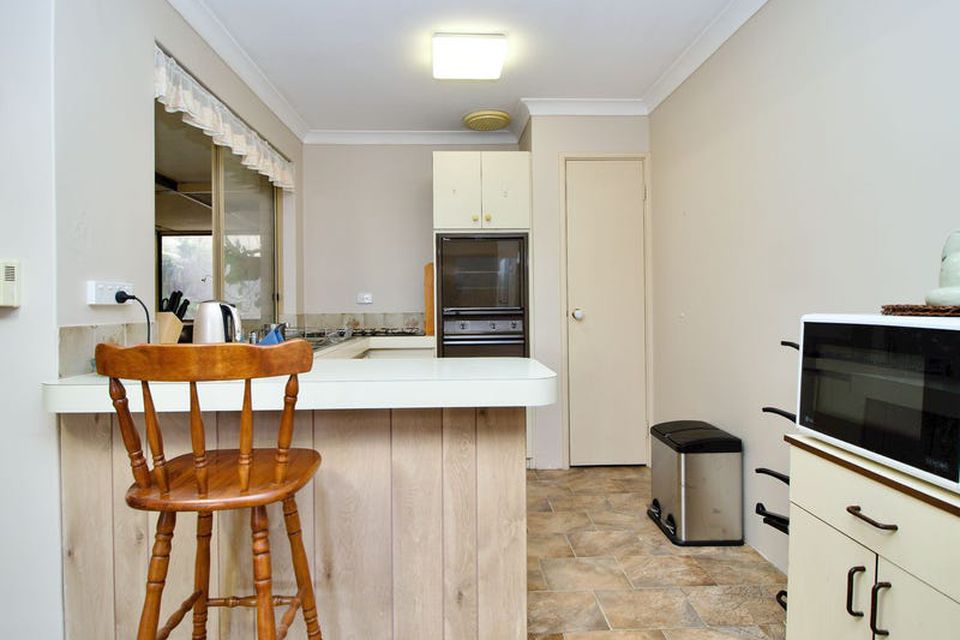 8 Maitland Close , Cooloongup