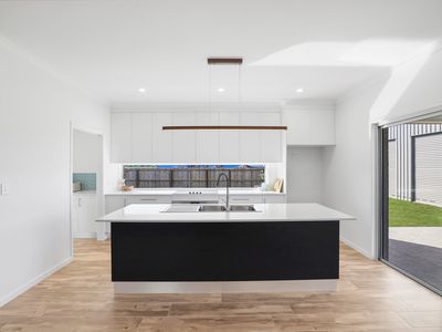 99 Logan Road, Innes Park