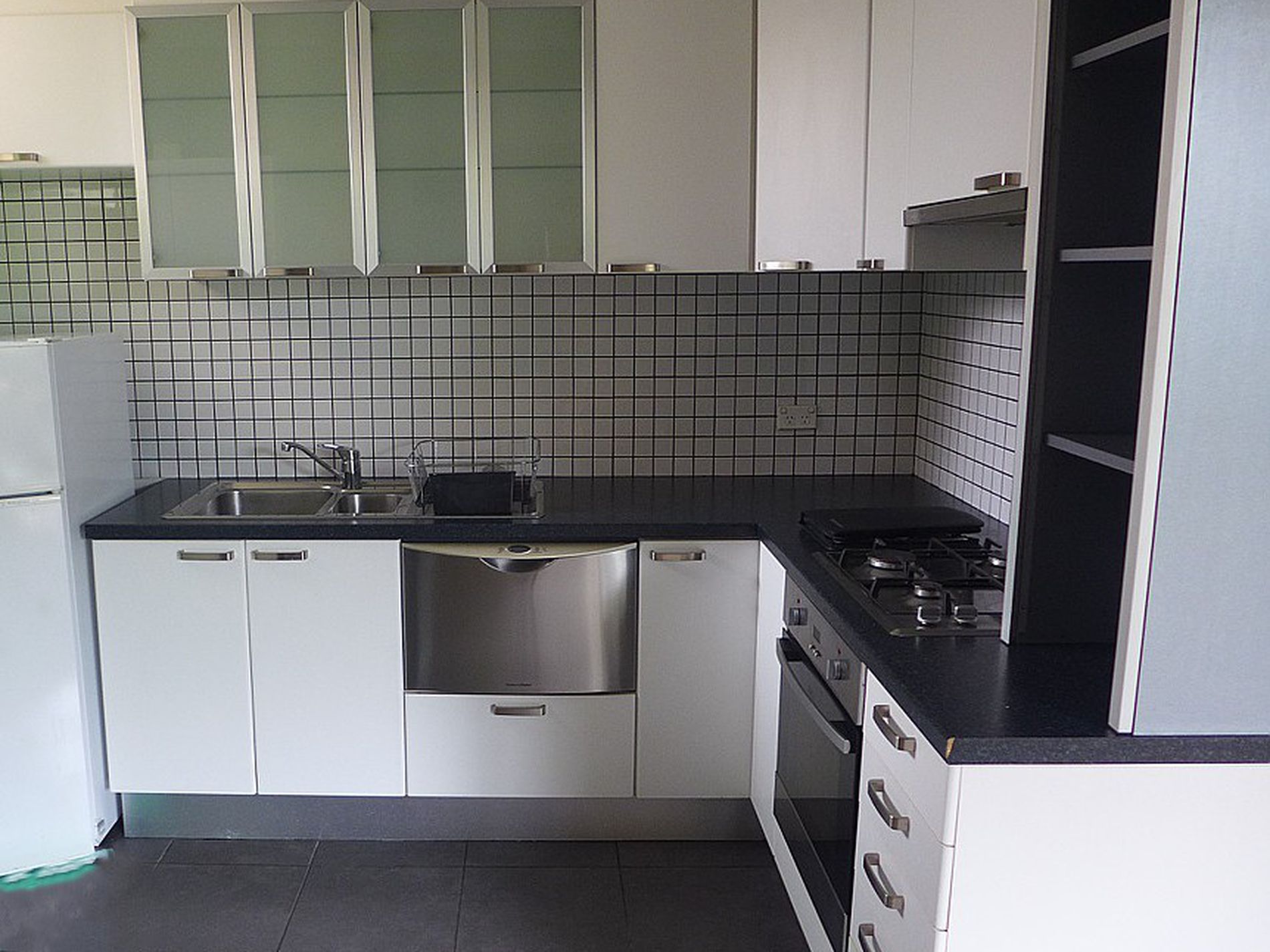 4 / 2 Aphrasia Street, Newtown