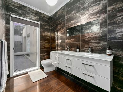 51 McCubbin Drive, Taylors Lakes