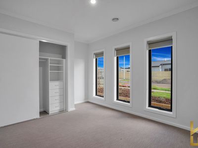 13 Perivale Crescent, Wyndham Vale
