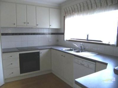 2 Glasgow Court, Endeavour Hills