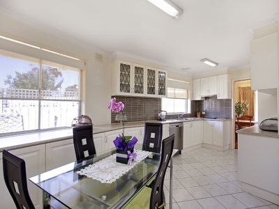 1 / 18 Garden Court, Keysborough