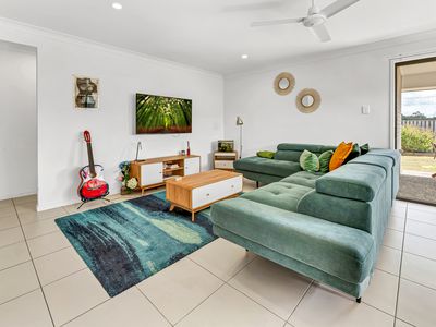 54 Great Sandy Circuit, Pimpama