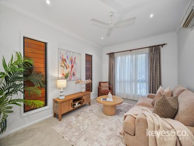 21-23 Warbler Crescent, Douglas